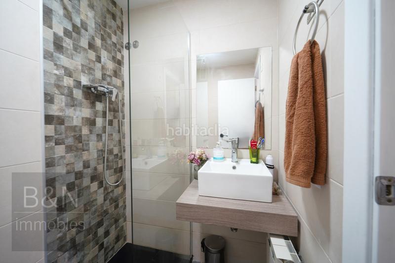 Foto b04bd9ee-6185-43f9-9436-f3f03083ca2d. Dúplex  en exclusiva que enamora terraza de ensueño, balcón, estudio, 4 dormitorios, 3 baños, plaza de parking y trastero en Terrassa