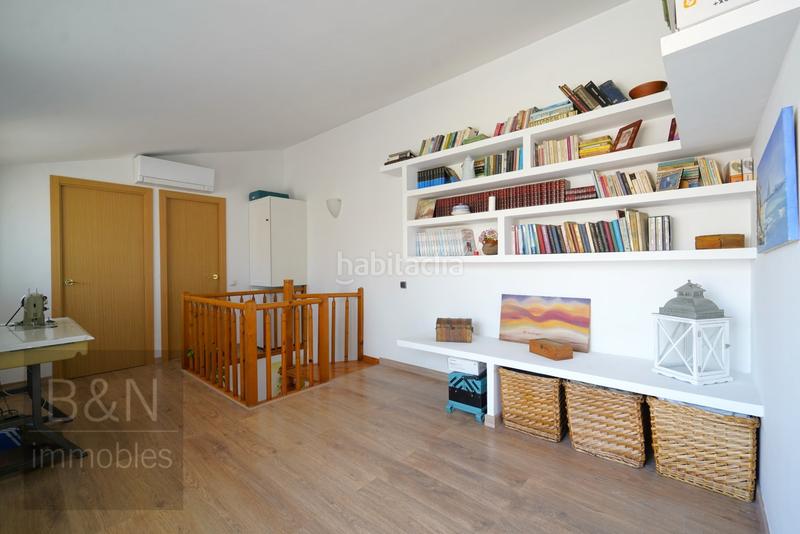 Foto bb9ec954-c84a-43d2-a0b9-8af2a29297d5. Dúplex  en exclusiva que enamora terraza de ensueño, balcón, estudio, 4 dormitorios, 3 baños, plaza de parking y trastero en Terrassa