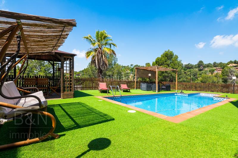 Foto 02830af4-515c-42d1-a691-4dff0100ed4e. Casa con riscaldamento parcheggio piscina in Castellnou-Can Mir-Can Solà Rubí