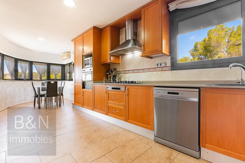 Foto 331bb14a-f686-40ff-adc3-7a24be4a0ee4. Casa con riscaldamento parcheggio piscina in Castellnou-Can Mir-Can Solà Rubí