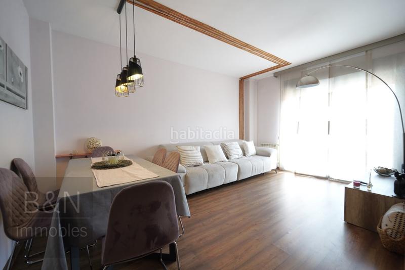 Foto 7aed70cf-b10a-471f-a973-86d2b69d4a77. Dúplex  en exclusiva con terraza privada y plaza de garaje un hogar para vivirlo en Terrassa