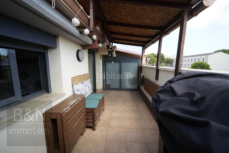 Foto d9ed5388-0277-4001-8dc0-252ba43b6854. Dúplex  en exclusiva con terraza privada y plaza de garaje un hogar para vivirlo en Terrassa