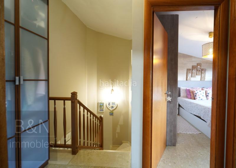 Foto fbef07a6-ce6f-4b1a-b60a-7f24e9b479c1. Dúplex  en exclusiva con terraza privada y plaza de garaje un hogar para vivirlo en Terrassa