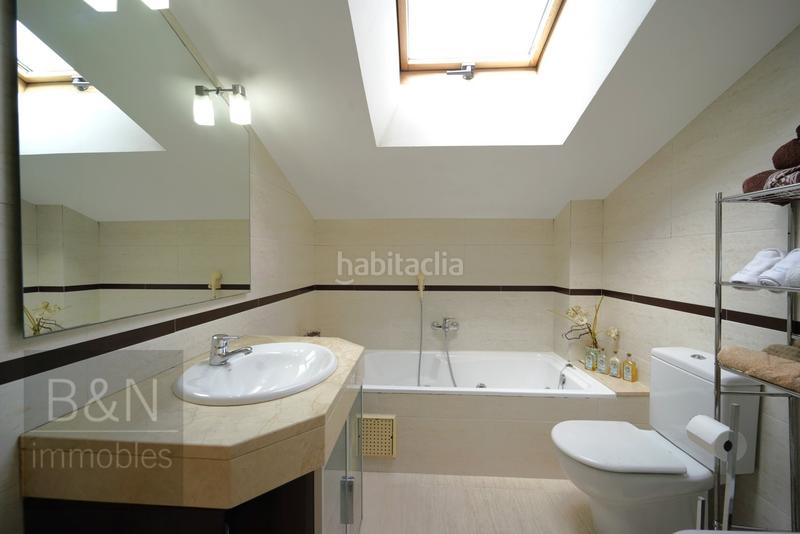 Foto 82716b43-910c-4ed8-b812-30d8133d3c5f. Casa más que una propiedad, tu nuevo hogar en Ca n´Oriol Rubí