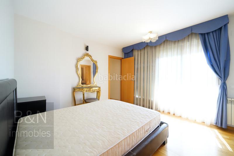 Foto e8ca79a2-c79d-4bb7-9257-9f772315c31d. Zweistöckige wohnung mit heizung parking pool in Torre - Sana Terrassa