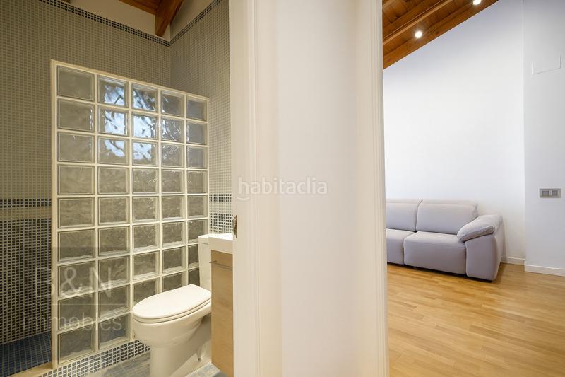 Foto 0d2eeff0-f32f-438b-bff7-2f8caf87e4f1. Ático un ático con alma nórdica, terraza soñada, piscina comunitaria y parking en Viladecavalls