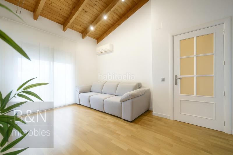 Foto 54ac6588-b7cc-4bf6-9a86-f503ab212d0d. Ático un ático con alma nórdica, terraza soñada, piscina comunitaria y parking en Viladecavalls