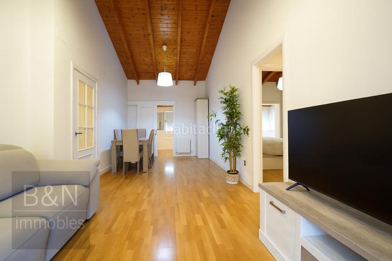 Foto 75cba0a4-94aa-4a3a-81d1-9f160ebed587. Ático un ático con alma nórdica, terraza soñada, piscina comunitaria y parking en Viladecavalls