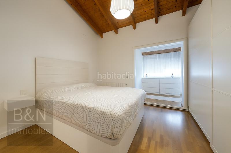 Foto b35d58c9-9242-454c-8b11-2d22b8714265. Ático un ático con alma nórdica, terraza soñada, piscina comunitaria y parking en Viladecavalls