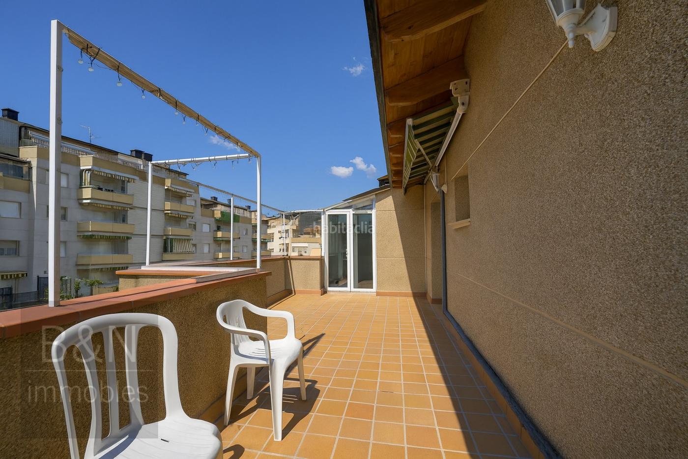 Un tico con alma nrdica, terraza soada, piscina comunitaria y Viladecavalls