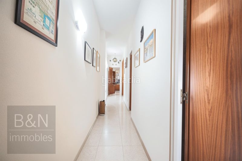 Foto a2217f84-1ac0-4930-ab08-5dfb887ba689. Casa amb calefacció aparcament piscina a Ca n'Aurell Terrassa