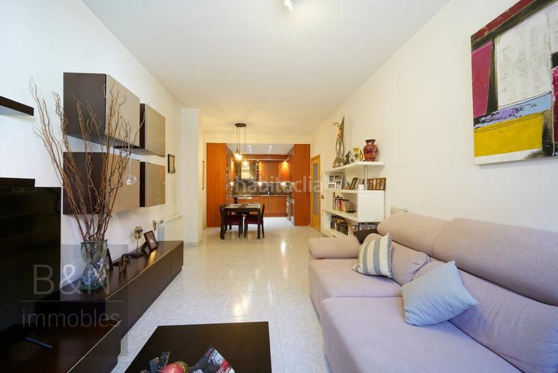 Foto 1cdef102-95c5-42ab-b911-d44d3019ff59. Pis amb calefacció aparcament a Zona Esportiva Terrassa