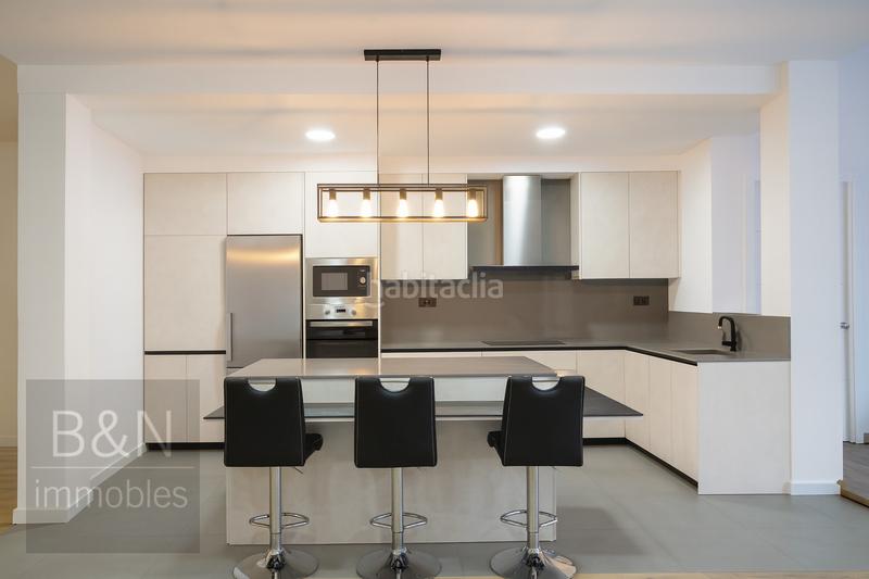 Foto 51db7623-fd12-4b7c-bd8f-6518c0ffa1a9. House with heating parking in Zona Esportiva Terrassa