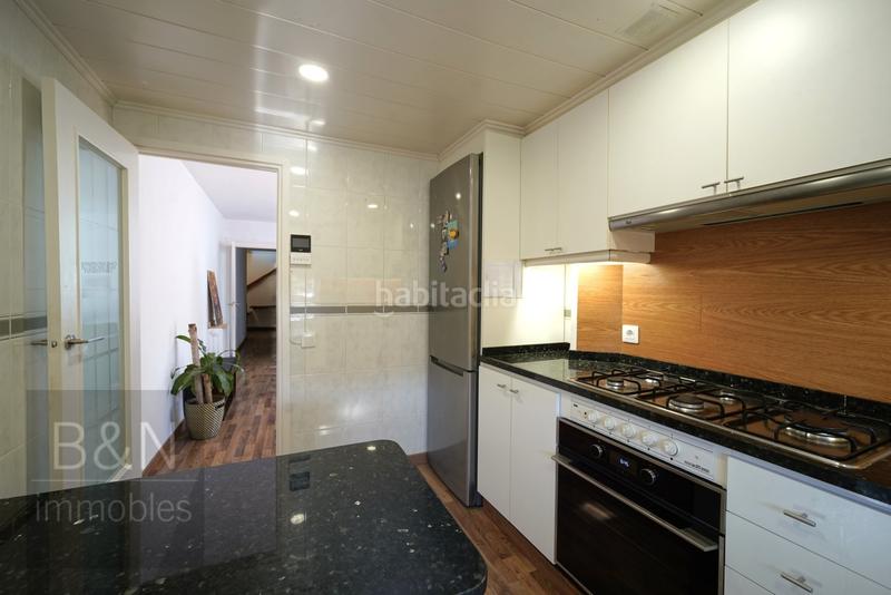 Foto 3f31d0eb-08f5-4999-8017-884b8e7e91c9. Zweistöckige wohnung mit heizung parking in Zona Esportiva Terrassa