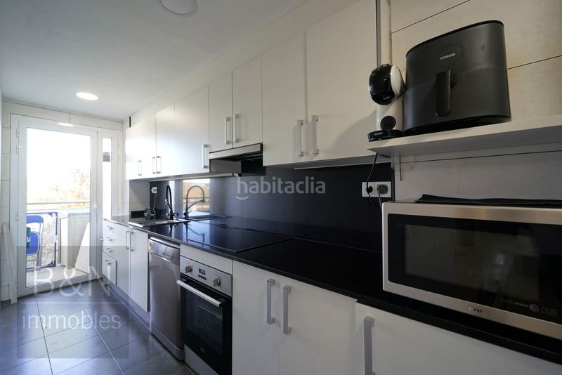 Foto c26bbc81-fd1a-4162-8079-37deed50b2d5. Pis amb calefacció aparcament piscina a Can Gambús Sabadell