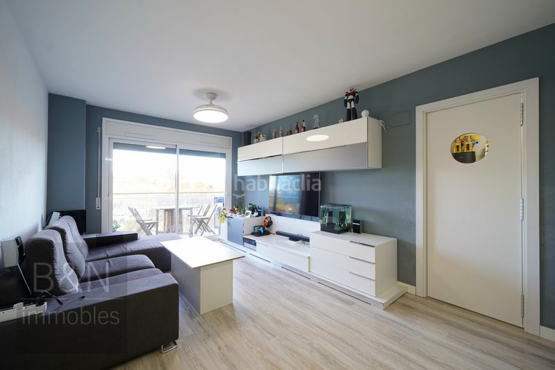 Foto d8498e89-7b67-45c1-b0a8-cc294f360e6a. Pis amb calefacció aparcament piscina a Can Gambús Sabadell