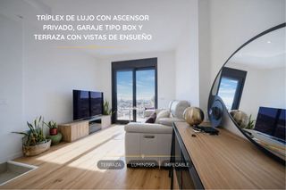 Zweistöckige Wohnung in Ca n'Aurell. Tríplex de lujo con ascensor privado, garaje tipo box y terraza
