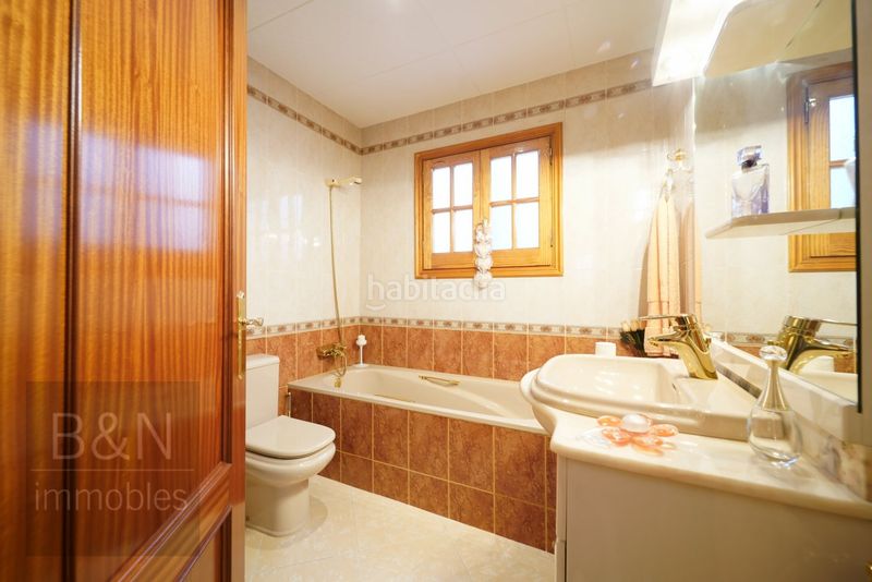 Foto 2c0a5625-2c53-46b8-832b-0a67d848ecb6. Casa amb calefacció aparcament a Les Arenes - La Grípia - Can Montllor Terrassa