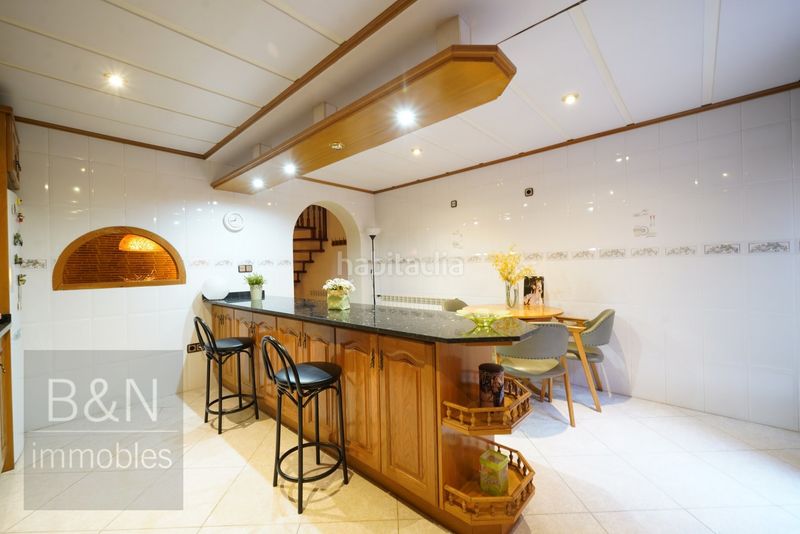 Foto 6dd29603-5026-4632-867d-3df34c5198e6. Casa amb calefacció aparcament a Les Arenes - La Grípia - Can Montllor Terrassa