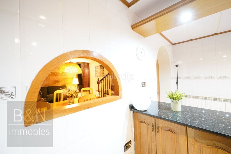 Foto cdf6c198-3477-429b-b8a4-6f46d7e18282. Casa amb calefacció aparcament a Les Arenes - La Grípia - Can Montllor Terrassa