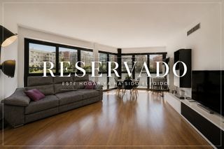 Piso en Can Roca. En exclusiva  un hogar donde la luz, las vistas y la elegancia c