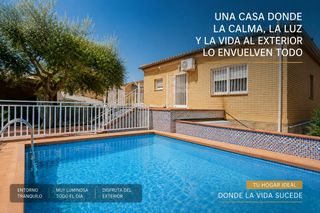 House in Can Parellada. Una casa donde la calma, la luz y la vida al exterior lo envuelv