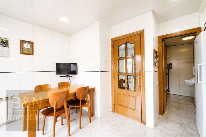 Foto 95c2e2e8-f789-4248-8e87-09708a457dd8. Casa amb calefacció aparcament a Sant Pere Nord Terrassa