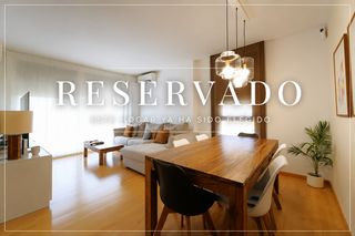 Etagenwohnung in Can Roca. Un hogar donde la luz, la calma y la comodidad lo envuelven todo