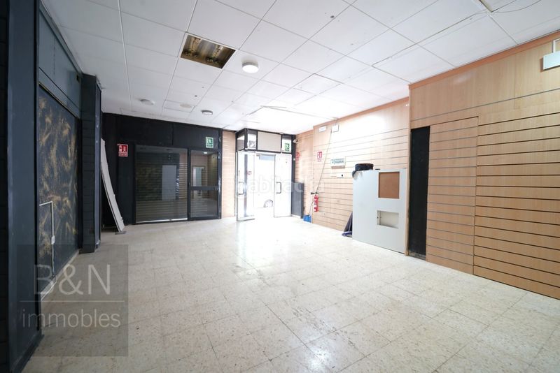 Foto 0db6ed37-41a7-4364-b9e2-52f9c8d53c22. Local comercial a Ca n'Aurell Terrassa