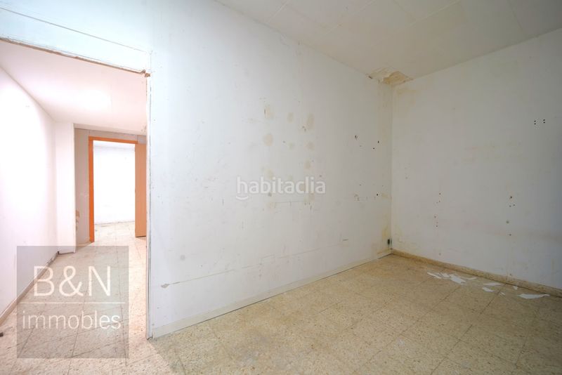 Foto 9288ffaf-2328-4757-b698-439a5b51b53a. Local comercial a Ca n'Aurell Terrassa