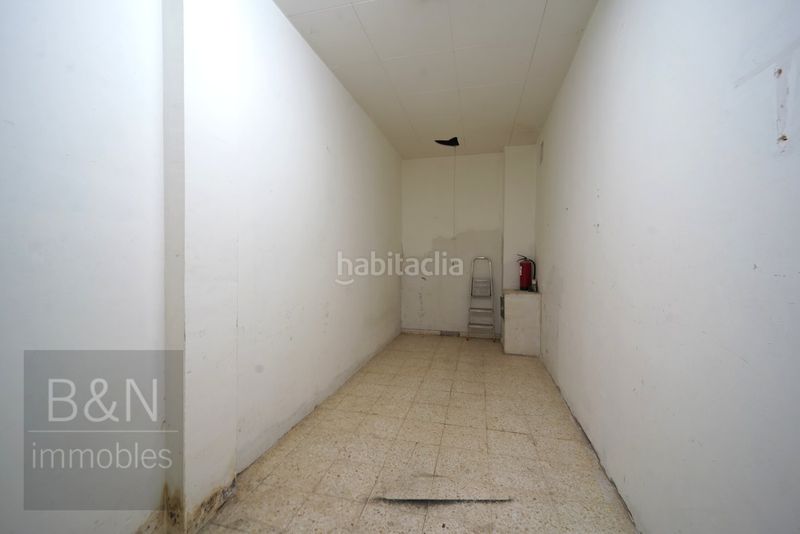 Foto c887aab8-66a8-436f-bd8b-f19ee8a62c7f. Local comercial a Ca n'Aurell Terrassa
