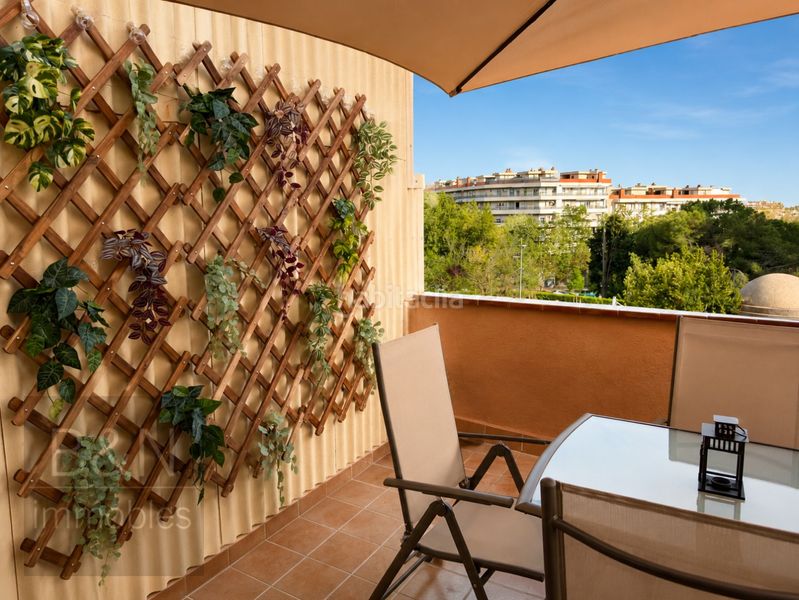 Foto 0438f8be-8173-404a-9dcd-05d1673aa0a7. Casa amb aparcament a Cementiri Vell Terrassa