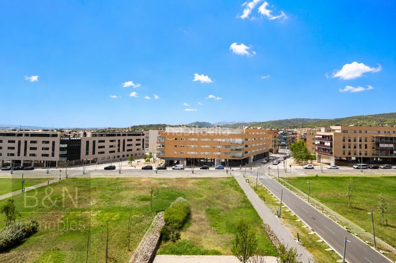 Foto c23fb9ea-c441-4ab5-9149-14277eeb40fe. Pis amb calefacció aparcament piscina a Can Roca Terrassa