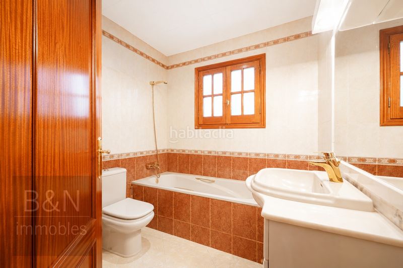 Foto f1350109-d2f5-4366-bb09-4c59613bdda0. Casa amb calefacció aparcament a Les Arenes - La Grípia - Can Montllor Terrassa