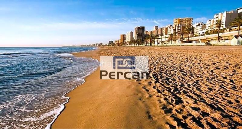 Foto c1cada31-fd42-4939-bb60-53160af344b6. Car parking in Campello Playa Campello (el)