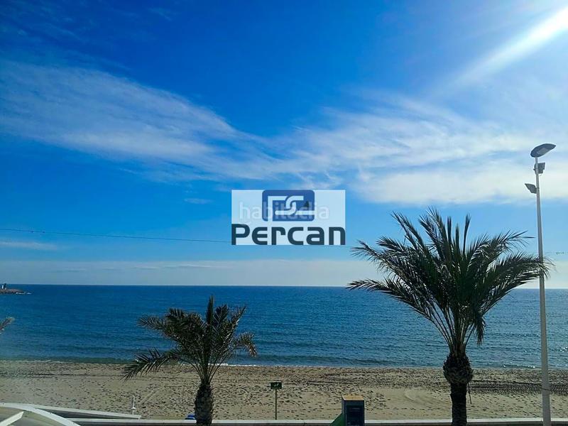 Foto f64d9ca4-b6f0-41de-b284-ffbc8c1bb55e. Car parking in Campello Playa Campello (el)