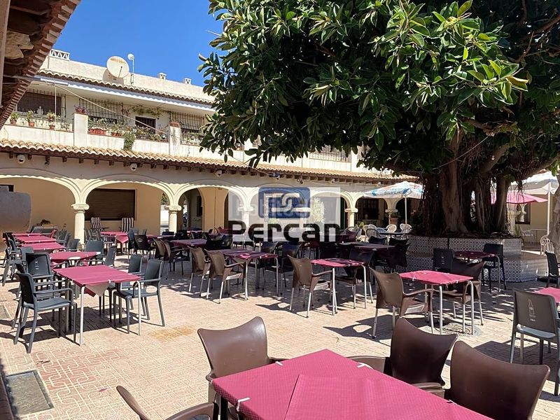Foto eb8ce9f9-8da9-4ee1-8eb9-dafd7a463ddf. Geschäftsraum in Pueblo Español-Coveta Fumá Campello (el)