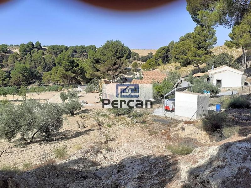 Foto f411c66c-5261-45a7-b128-57436cdb24fc. Terreny residencial a Cortes de Baza