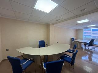 Location Bureau  Del carrer la mar. Oficina amueblada en alquiler