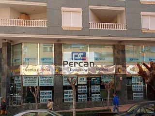 Rent Office space in Del carrer la mar 20. Oficina amueblada en alquiler