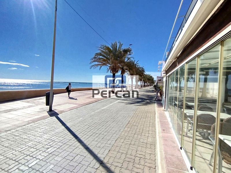 Foto 4c8cc87f-c9a4-4fc1-90b5-2877335d1f76. Local comercial a Campello Playa Campello (el)