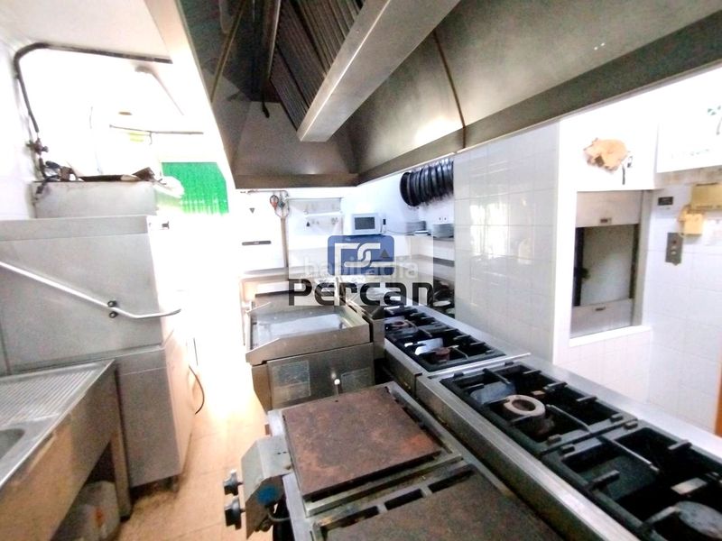 Foto e8df79f1-0d27-40d9-bbac-bb8135730d78. Local comercial a Campello Playa Campello (el)