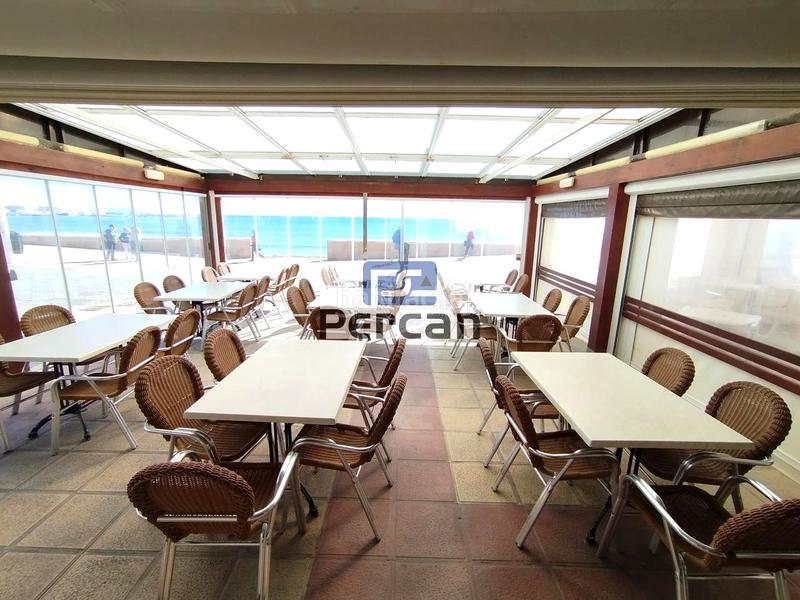Foto 7f363bee-ca9a-4262-acbe-289a4a1a4845. Locale commerciale in Campello Playa Campello (el)