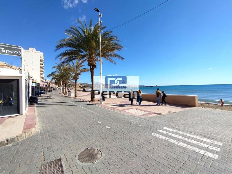 Foto fa9bcd65-e884-47d3-972d-a5e3cb41321e. Locale commerciale in Campello Playa Campello (el)