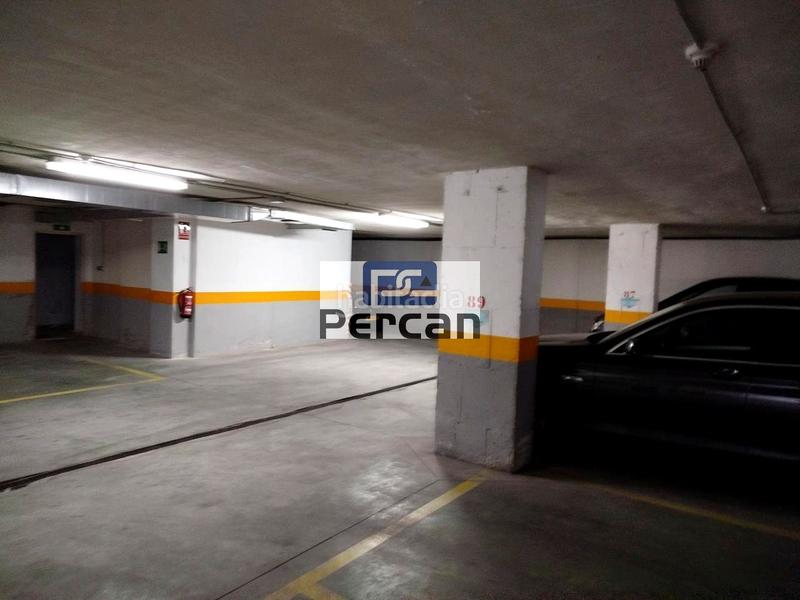 Foto 9cd66866-efc6-43ca-b975-1fe9f2a3a603. Parking coche en Campello Playa Campello (el)