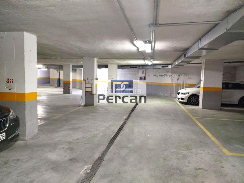 Foto fdbfca0b-50c0-4cb0-ae18-03e28daa2561. Parking coche en Campello Playa Campello (el)