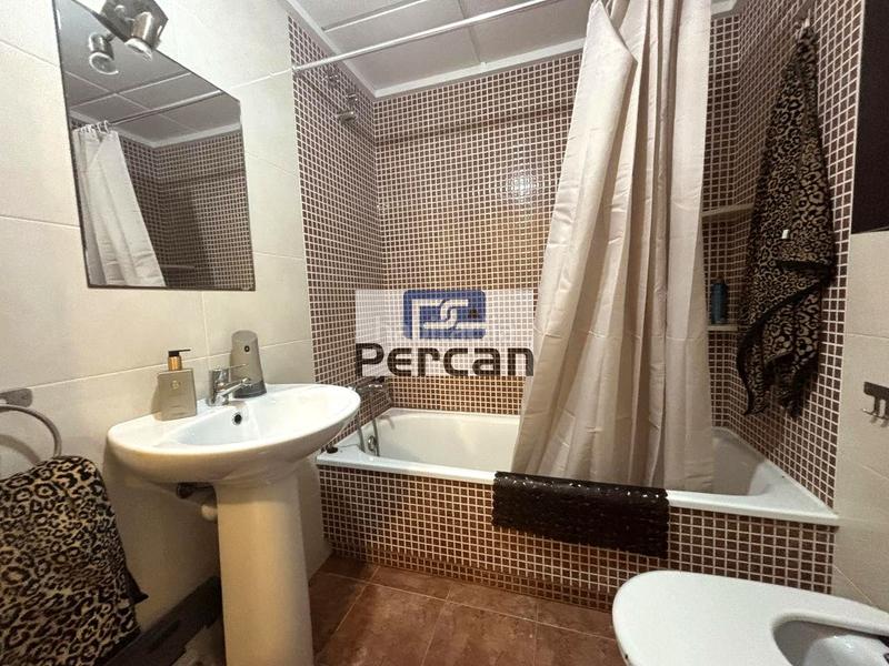 Foto 694b2573-fae7-472f-8a15-99383e481282. Appartamento con parcheggio piscina in Campello Playa Campello (el)