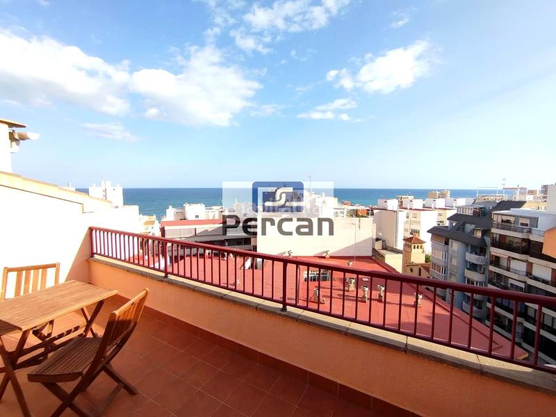 Foto 9cdfc1c7-dfe0-426b-b8e8-c9c774db9abf. Zweistöckige wohnung in Campello Playa Campello (el)