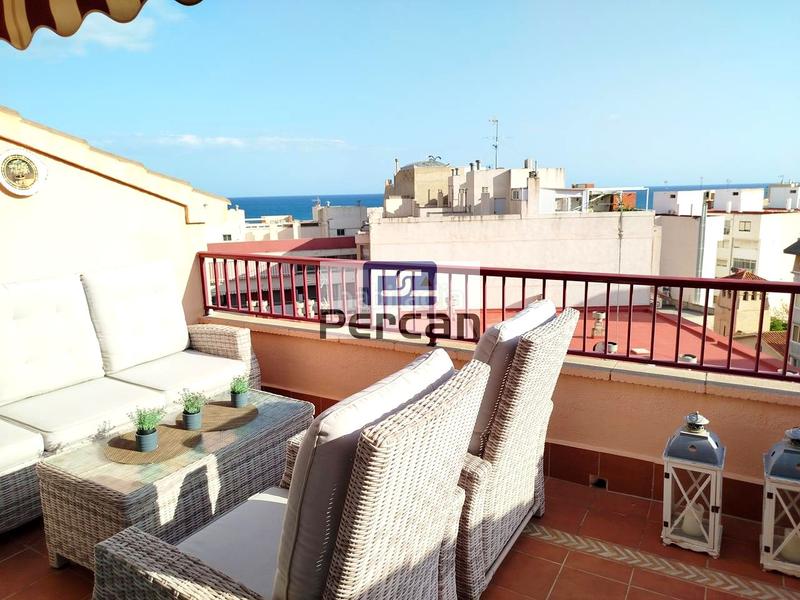 Foto b18b7e1c-1119-4aeb-9a0f-37f0a236b587. Zweistöckige wohnung in Campello Playa Campello (el)