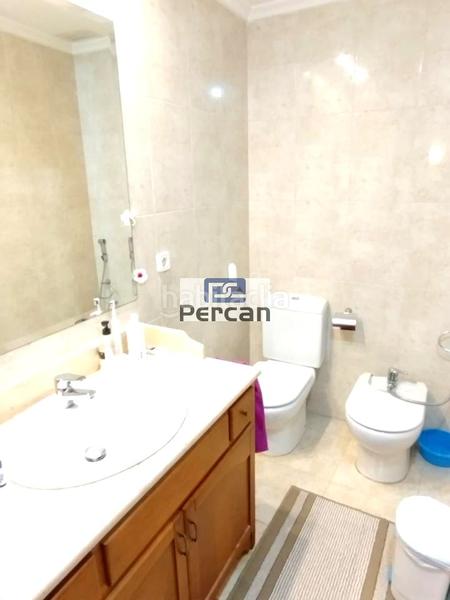 Foto ec15f9e5-ebfd-4fec-bb46-c13907c19561. Zweistöckige wohnung in Campello Playa Campello (el)